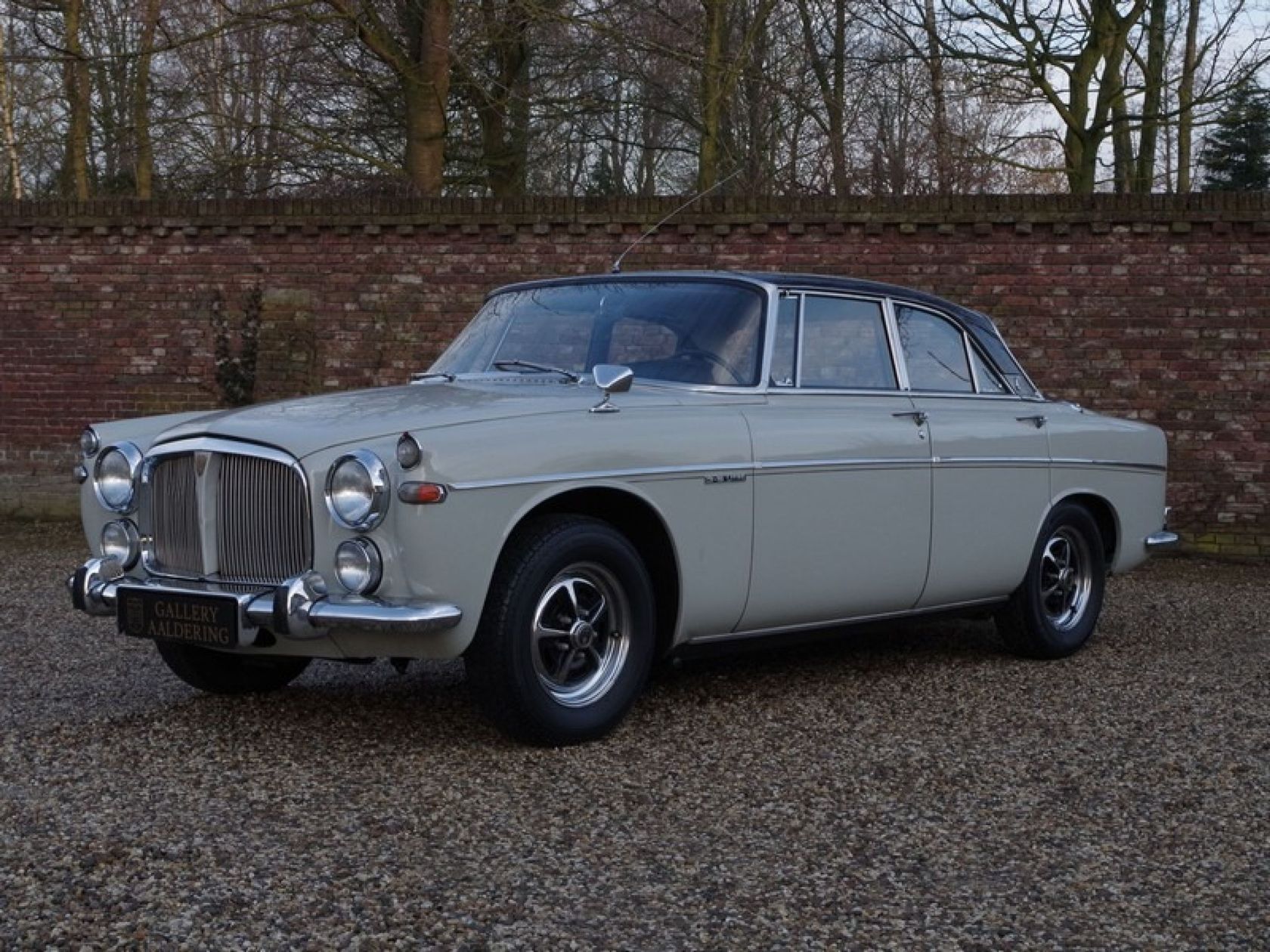 rover p5b 3.5 coupe highly original, two owners