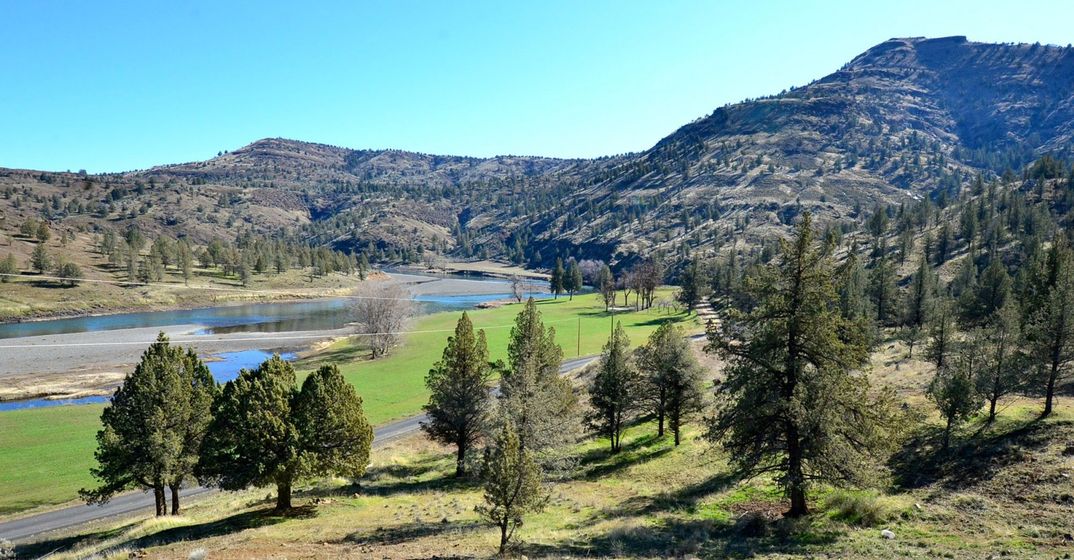 Circle W Ranch, Spray, Oregon for sale on Luxify