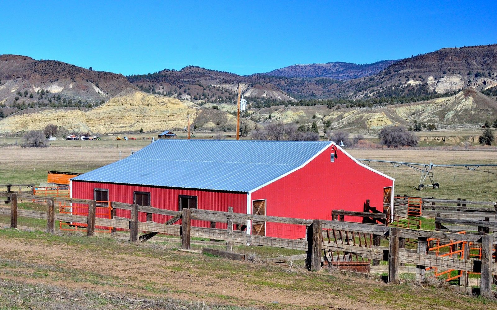 Circle W Ranch, Spray, Oregon for sale on Luxify