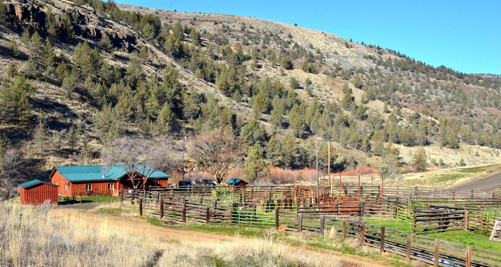 Circle W Ranch, Spray, Oregon for sale on Luxify