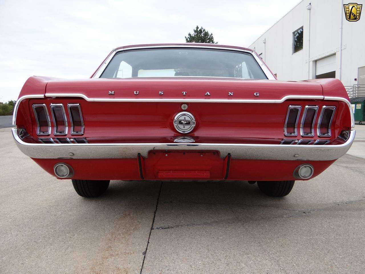 Ford mustang 200