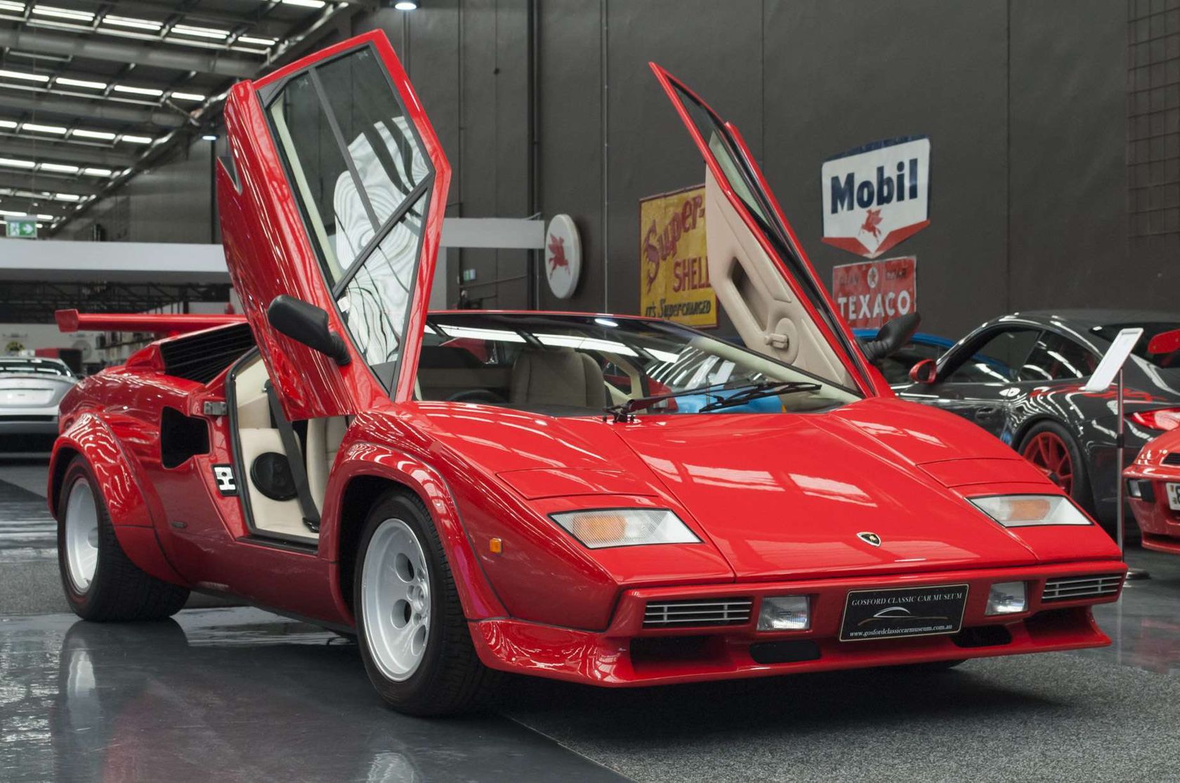 Lamborghini Countach 1985