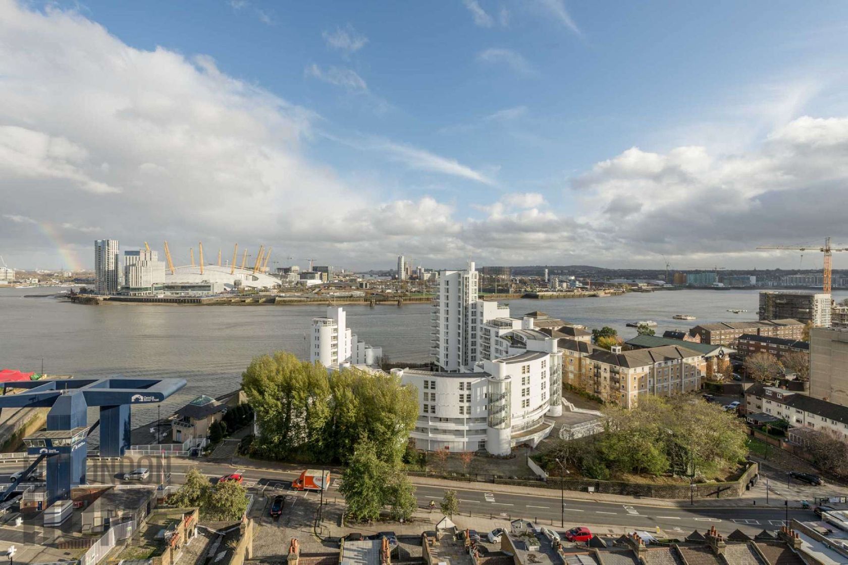 Dollar Bay, Dollar Bay Place, Canary Wharf, London, E14 for sale on Luxify