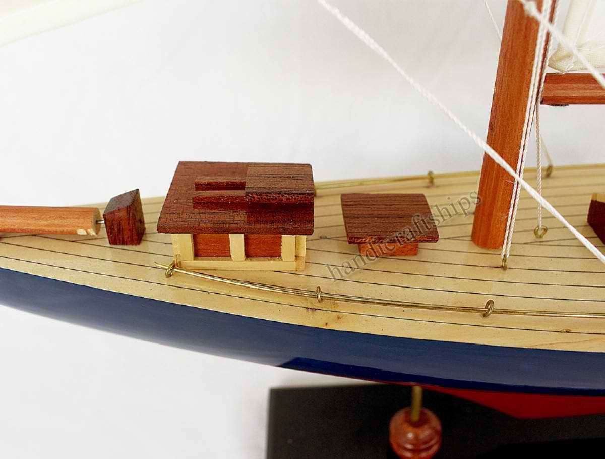COLUMBIA YACHT (BLUE-RED) - Luxify