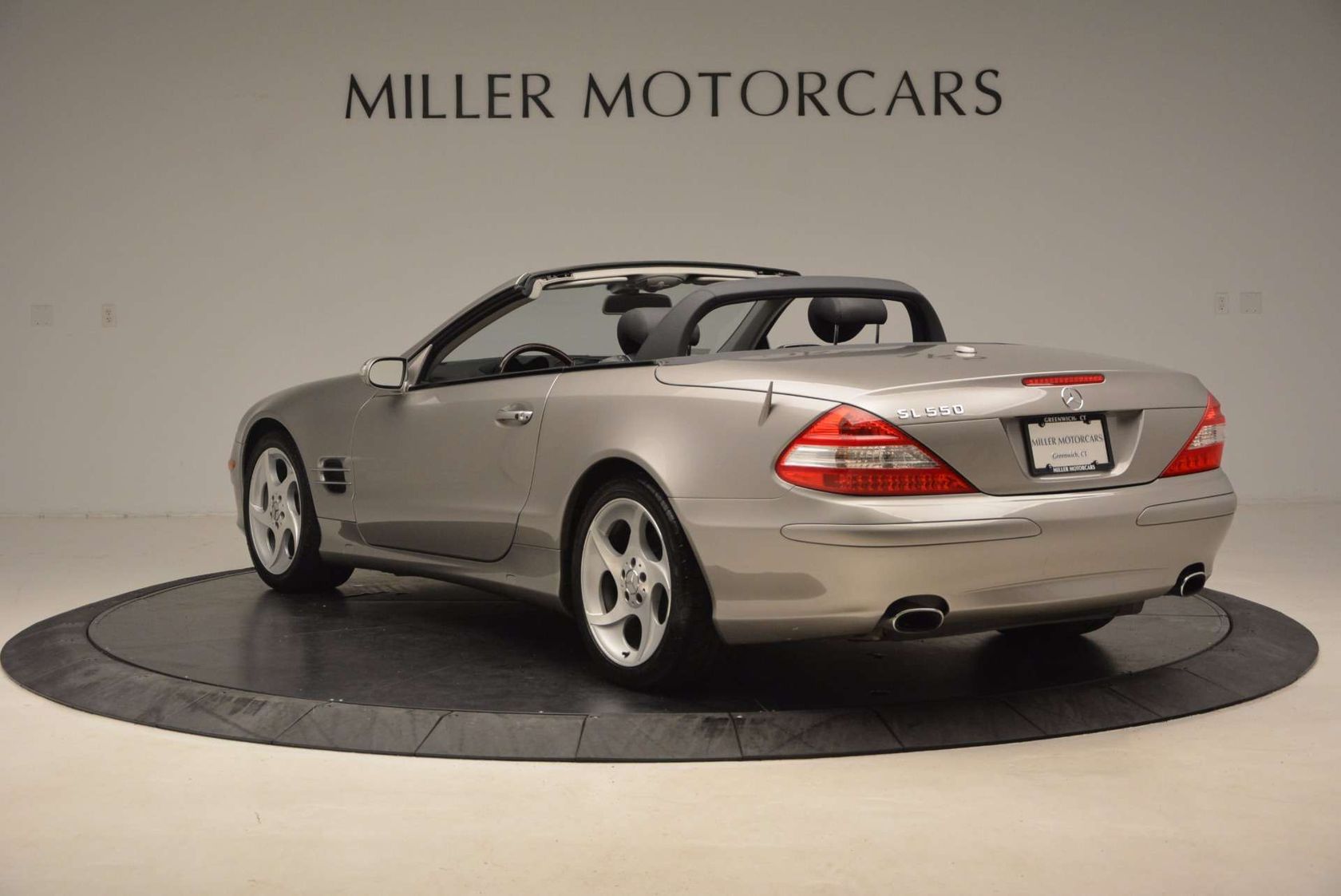 2007 MERCEDES BENZ SL-CLASS SL 550 for sale on Luxify
