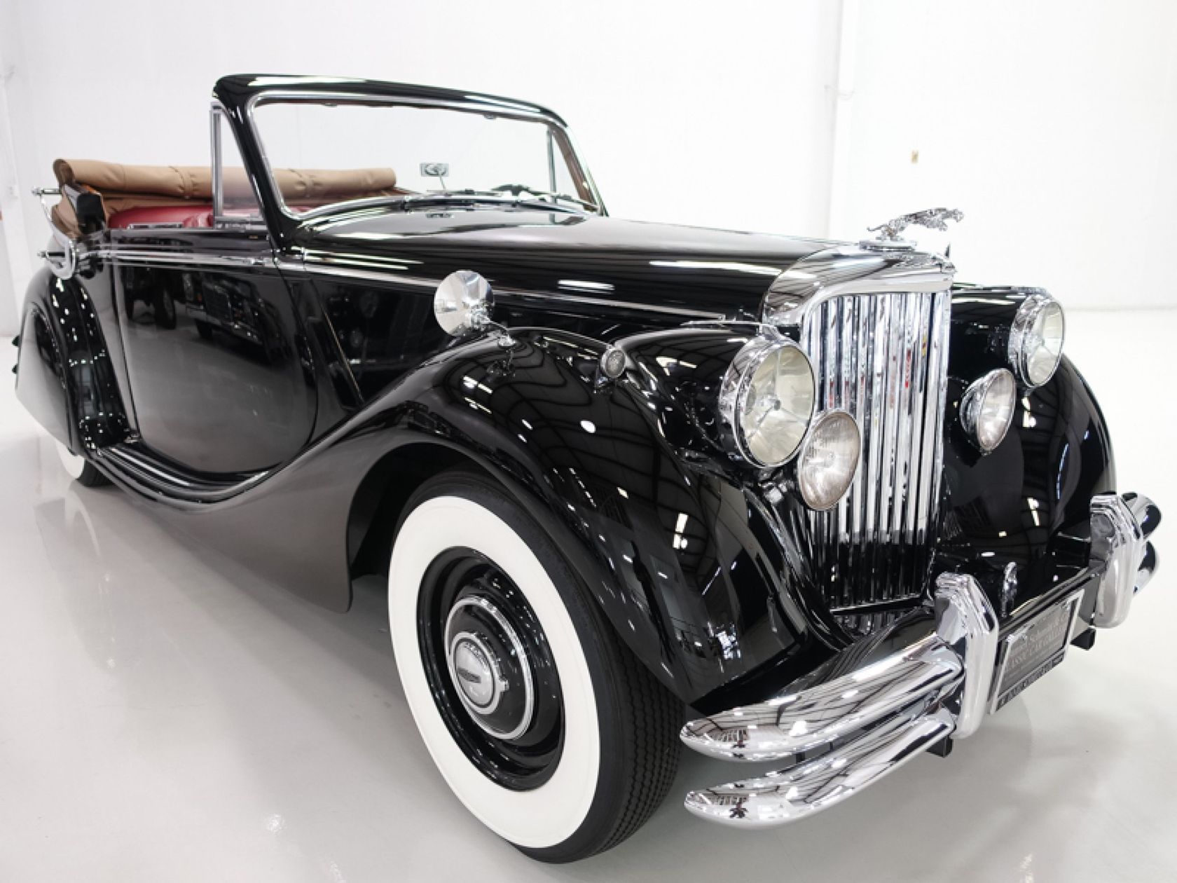1951 Jaguar Mark V Drophead Coupe for sale on Luxify